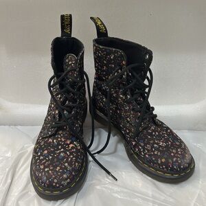 Dr. Martens Page Floral Fabric Black Combat Boots Women's 6 Chunky Platform